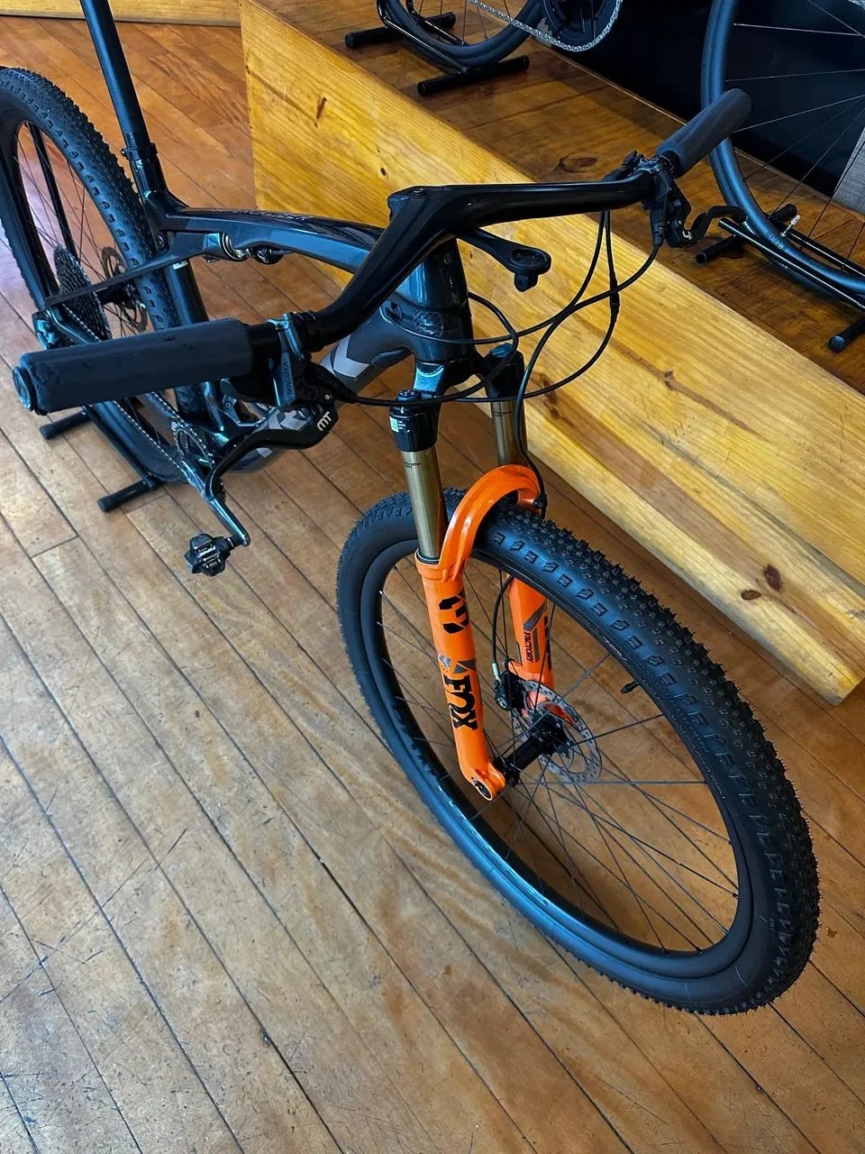 Trek Supercaliber — Tam L
